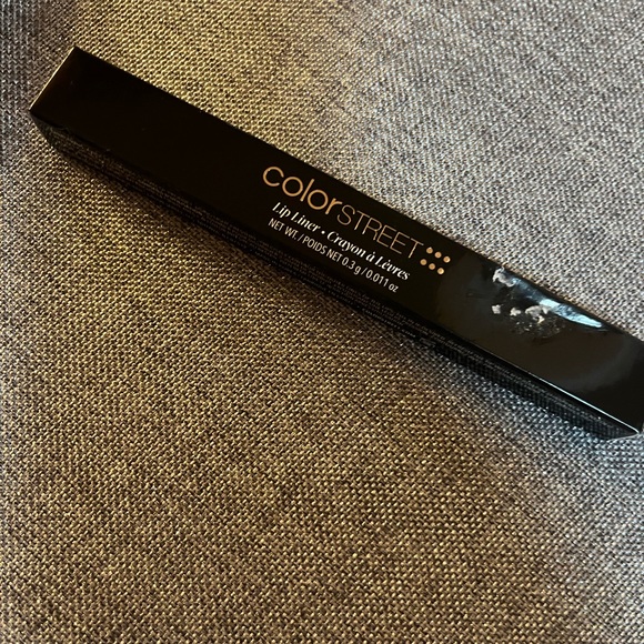 Color Street Lip Liner 104 Darling NWOT - Picture 2 of 4